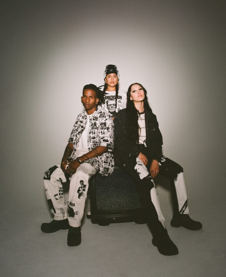 Levi’s® se pone de miedo con Universal Monsters para el otoño de 2022