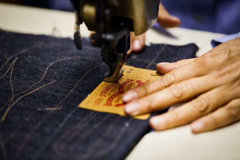 Levi’s® lanza la siguiente campaña de Compra Mejor, Úsalo Más